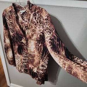 Very pretty animal print blouse